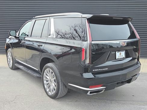 Used 2023 Cadillac Escalade Premium Luxury AWD/4WD image 3