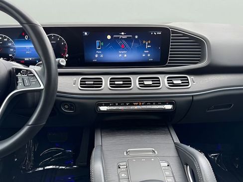 Used 2024 Mercedes-Benz GLE 350 4MATIC image 17