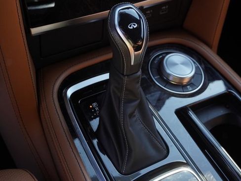 Used 2024 INFINITI QX80 Sensory AWD/4WD image 28