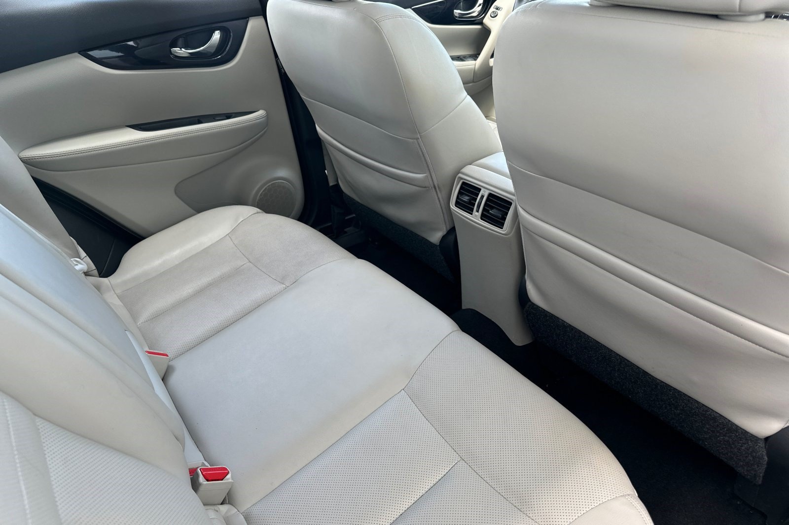Used 2019 Nissan Rogue Sport SL w/ Premium Package FWD image 33