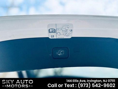 Used 2017 Ford Edge Titanium image 11