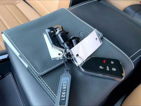 Used 2024 Volkswagen Atlas Cross Sport SEL R-Line image 12