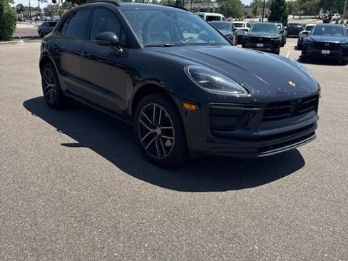 Used 2024 Porsche Macan AWD/4WD image 3
