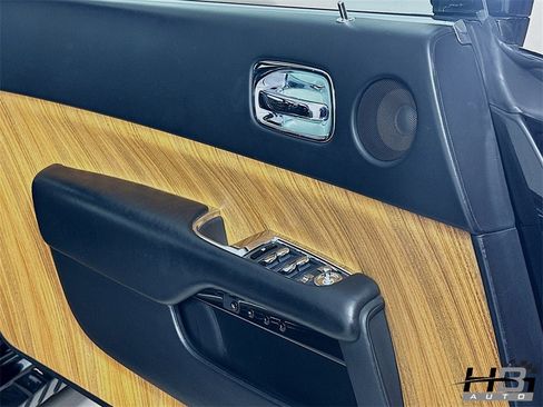 Used 2014 Rolls-Royce Wraith image 14