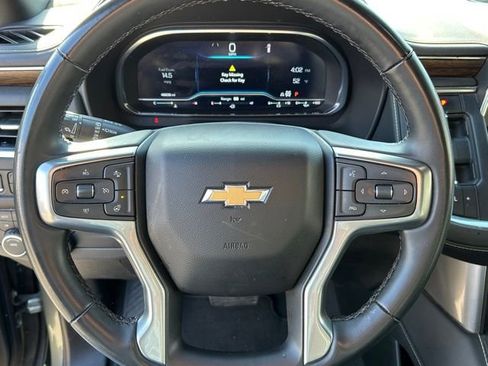 Used 2023 Chevrolet Suburban Premier AWD/4WD image 25