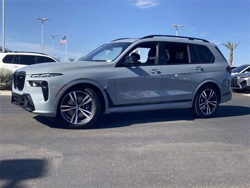 New 2025 BMW X7 M60i image 2
