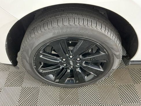 Used 2022 Lincoln Navigator L Black Label image 7