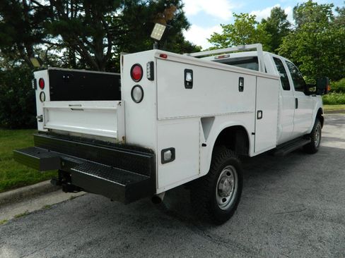 Used 2014 Ford F250 XL w/ Power Equipment Group AWD/4WD image 9