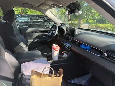 Used 2023 Honda Pilot EX-L image 6