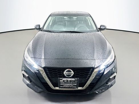 Used 2019 Nissan Altima 2.5 SR w/ SR Premium Package FWD image 2