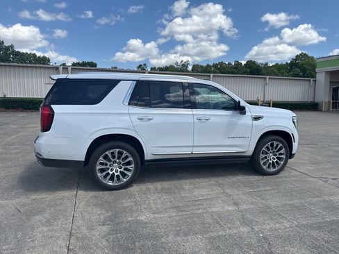 Used 2025 GMC Yukon Denali w/ Sun & Power Step Package RWD image 11