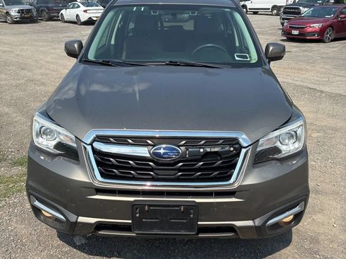Used 2017 Subaru Forester 2.5i Touring AWD/4WD image 14