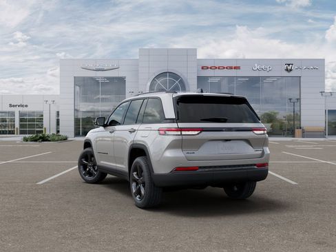 New 2025 Jeep Grand Cherokee Limited w/ Black Appearance Package AWD/4WD image 3