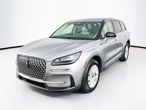 Used 2023 Lincoln Corsair FWD image 3
