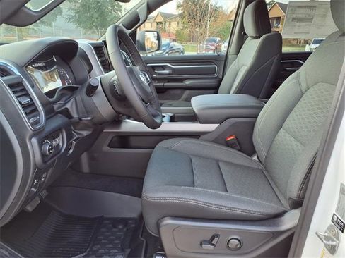 New 2025 RAM 1500 4x4 Crew Cab image 12