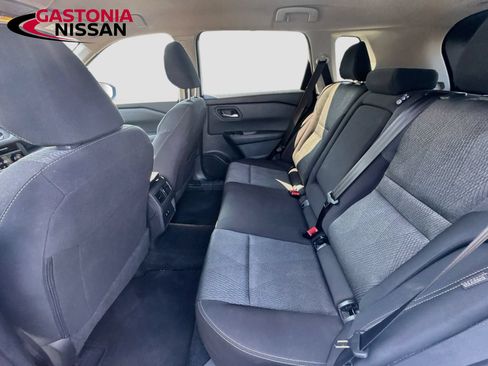 Used 2025 Nissan Rogue SV AWD/4WD image 30