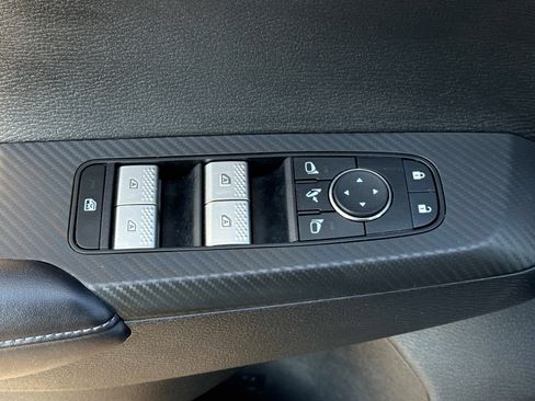 Used 2024 Mitsubishi Outlander SE image 22