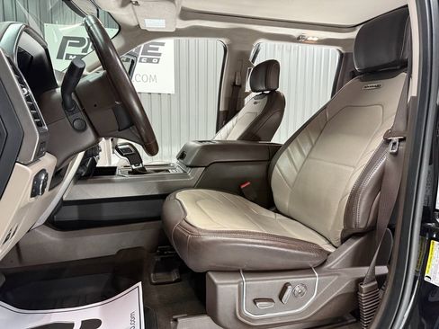 Used 2019 Ford F150 Limited w/ Trailer Tow Package image 17