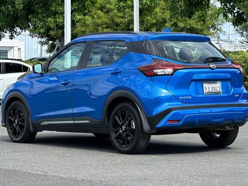 Certified 2023 Nissan Kicks SR FWD image 6