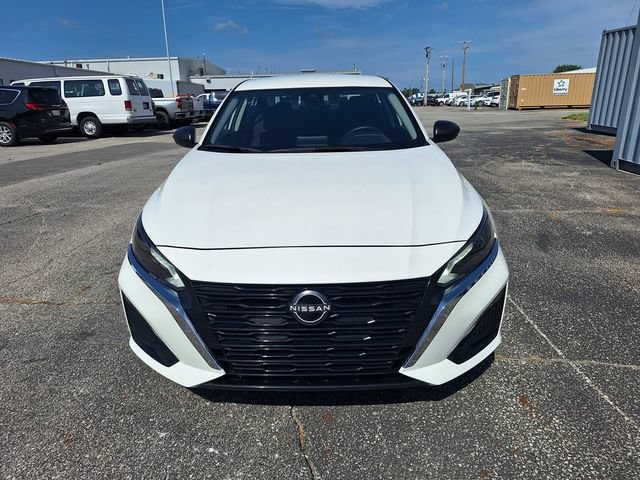 Used 2025 Nissan Altima 2.5 SV FWD image 9