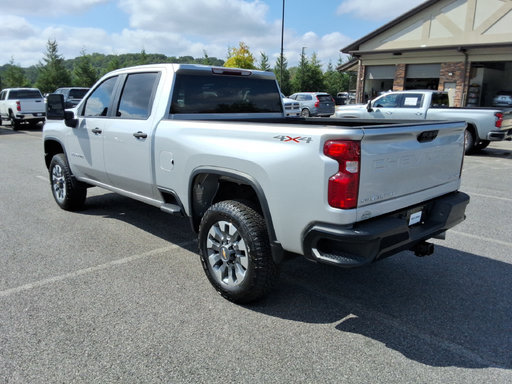 Certified 2022 Chevrolet Silverado 2500 Custom w/ Custom Value Package AWD/4WD image 7