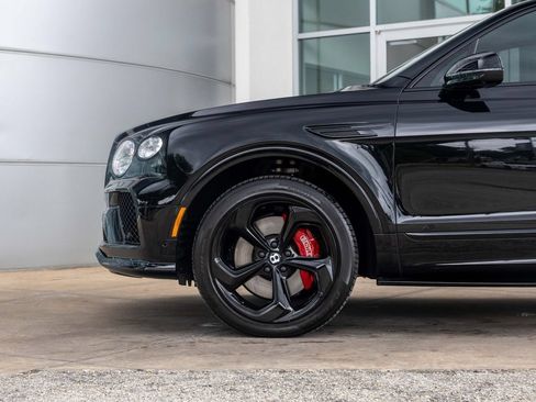 Certified 2024 Bentley Bentayga AWD/4WD image 17