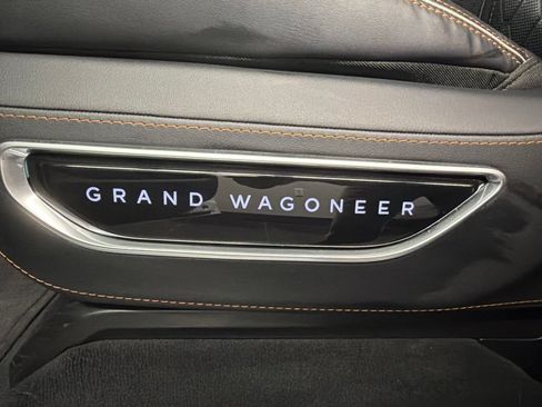 Used 2024 Jeep Grand Wagoneer L Series III AWD/4WD image 33