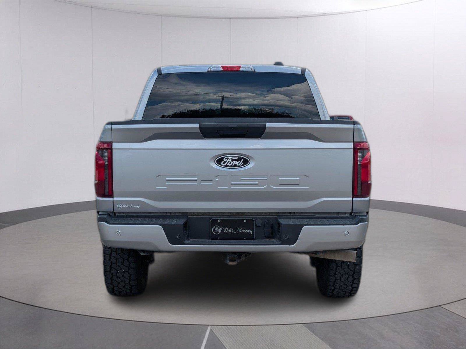 Used 2026 Ford F150 XLT w/ XLT Black Appearance Package AWD/4WD image 4
