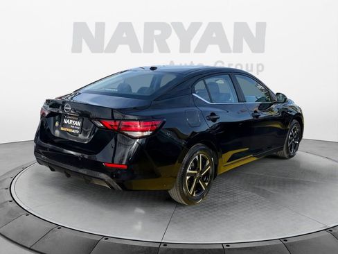 Used 2025 Nissan Sentra SV image 8