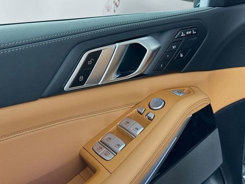 Used 2023 BMW X7 xDrive40i w/ M Sport Package image 18