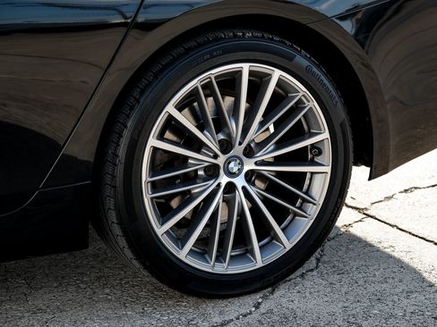 Used 2019 BMW 530e w/ Convenience Package image 57