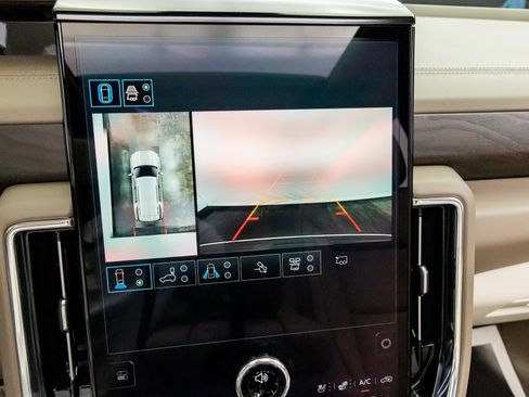 Used 2025 GMC Yukon Denali w/ Denali Reserve Package image 49