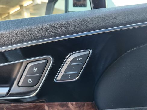 Used 2018 Audi Q7 3.0T Premium Plus AWD/4WD image 24