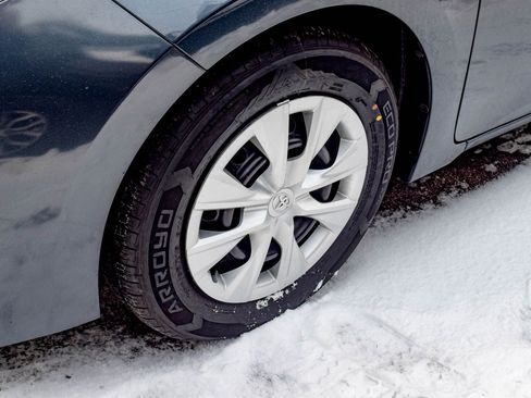 Used 2017 Toyota Corolla LE w/ Carpet Mat Package (TMS) image 23