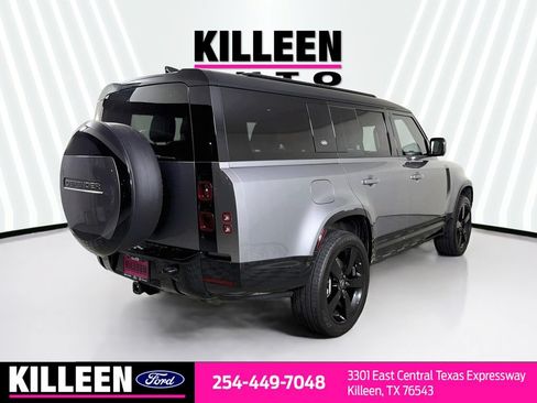 Used 2024 Land Rover Defender 130 X-Dynamic SE AWD/4WD image 8