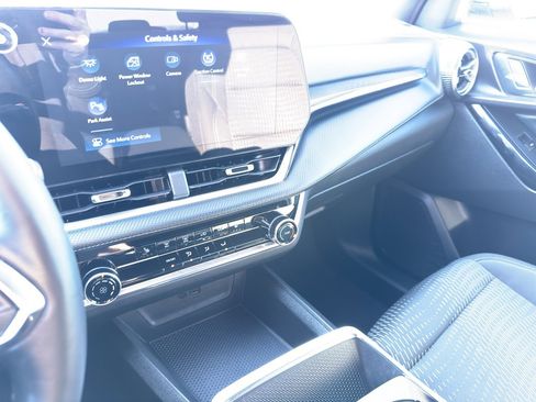 Used 2025 Chevrolet Equinox LT image 21