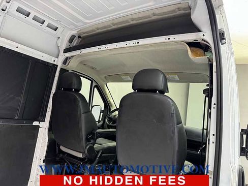 Used 2024 RAM ProMaster 2500 w/ Convenience Group FWD image 17