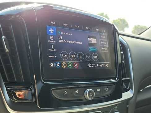 Used 2024 Chevrolet Traverse RS image 19