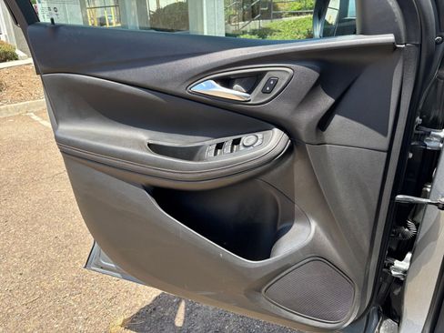 Used 2025 Buick Encore GX Preferred FWD image 18