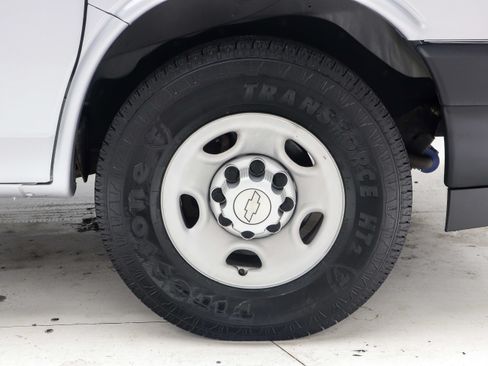 Used 2018 Chevrolet Express 3500 LS RWD image 28