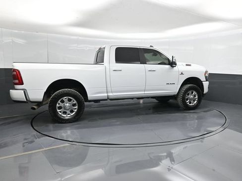 Used 2023 RAM 2500 Laramie AWD/4WD image 4