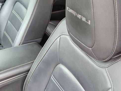 Used 2018 GMC Canyon Denali image 30