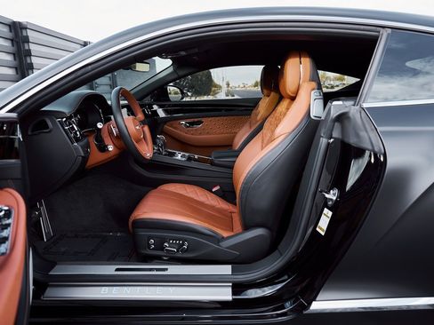 Used 2020 Bentley Continental GT image 28