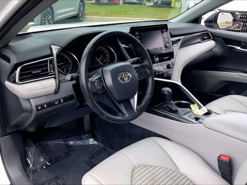 Used 2023 Toyota Camry SE FWD image 18