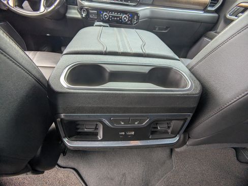 Used 2023 Chevrolet Silverado 1500 High Country w/ Z71 Off-Road Package AWD/4WD image 15