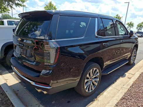 Used 2025 Chevrolet Tahoe High Country AWD/4WD image 7