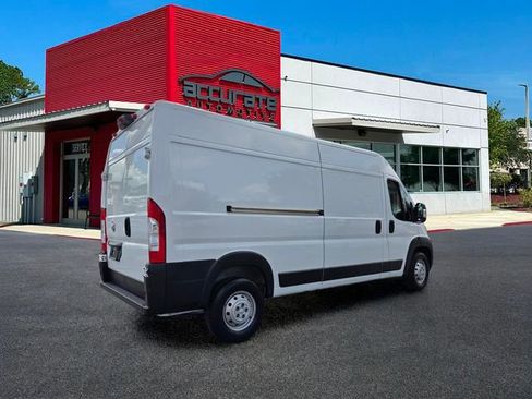 Used 2023 RAM ProMaster 2500 FWD image 5
