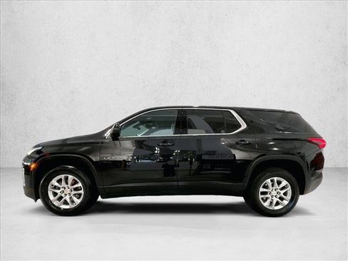 Used 2023 Chevrolet Traverse LS FWD image 6