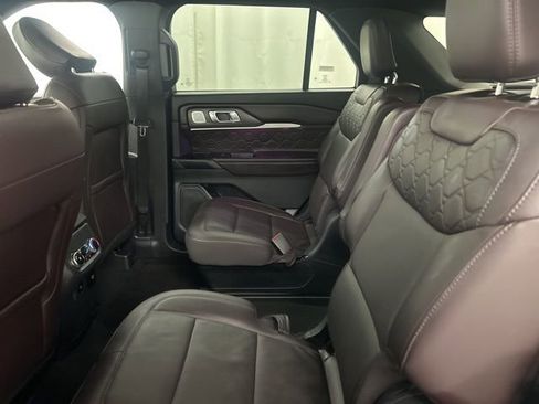 Used 2025 Ford Explorer Platinum w/ LUX Leather Package image 28