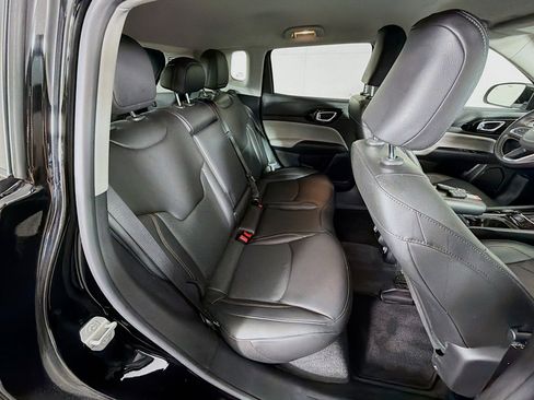 Used 2022 Jeep Compass Limited image 26